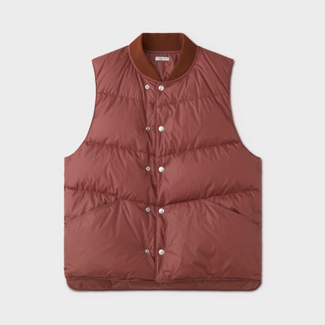 PHIGVEL‐MAKERS Co． MOUNTAINEER DOWN VEST (RUSSET)
