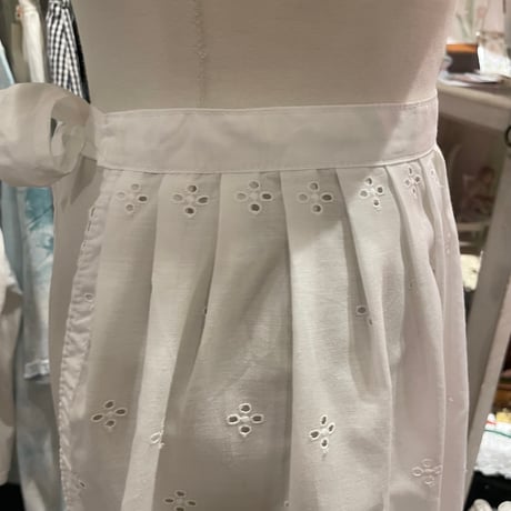 apron 704[ge389]