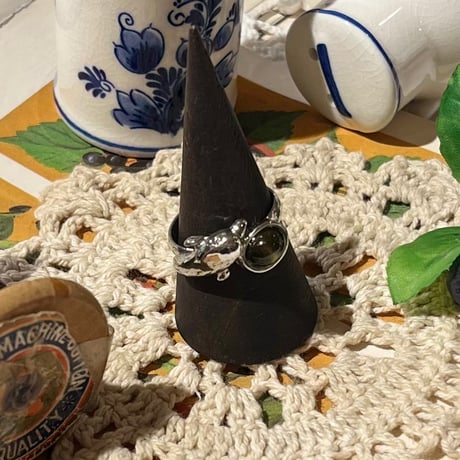 accessory 605[ge592]