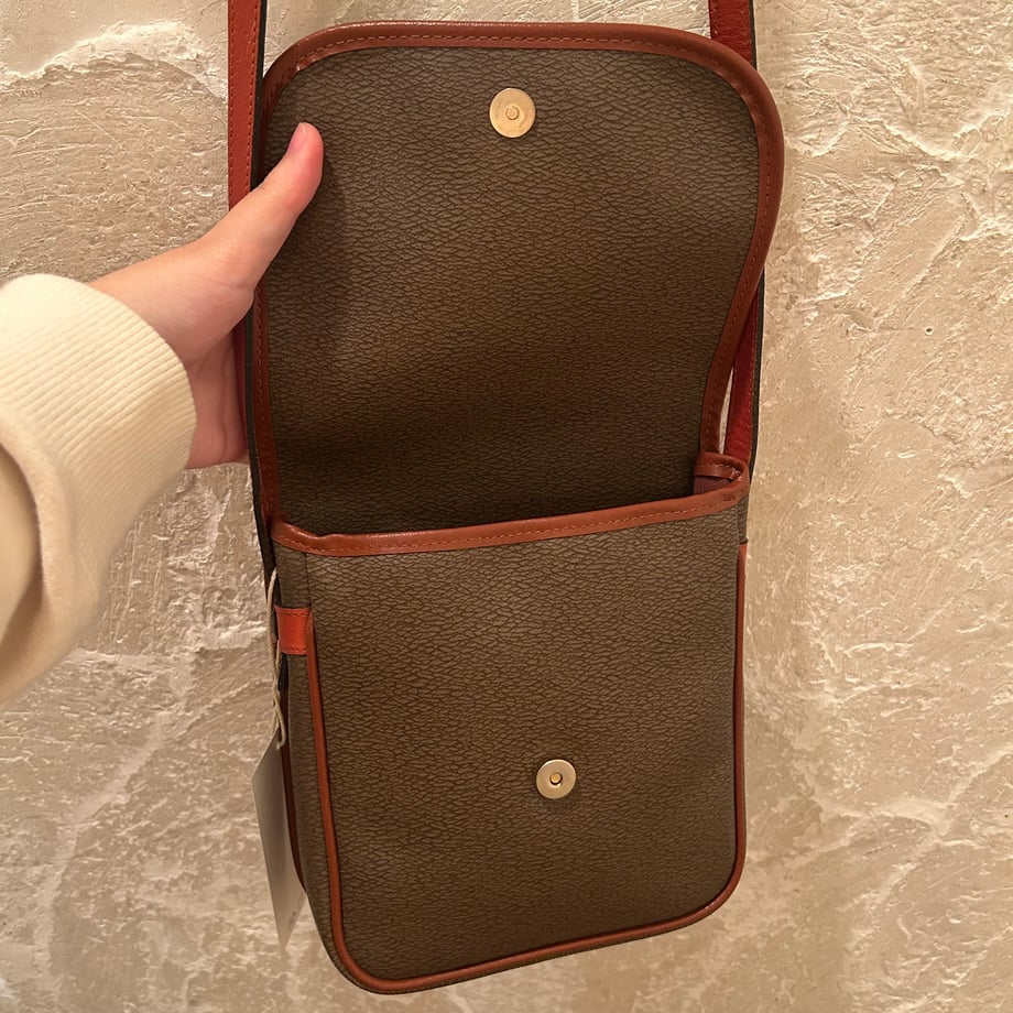 6ae54bade78c8e9b1ae0e951