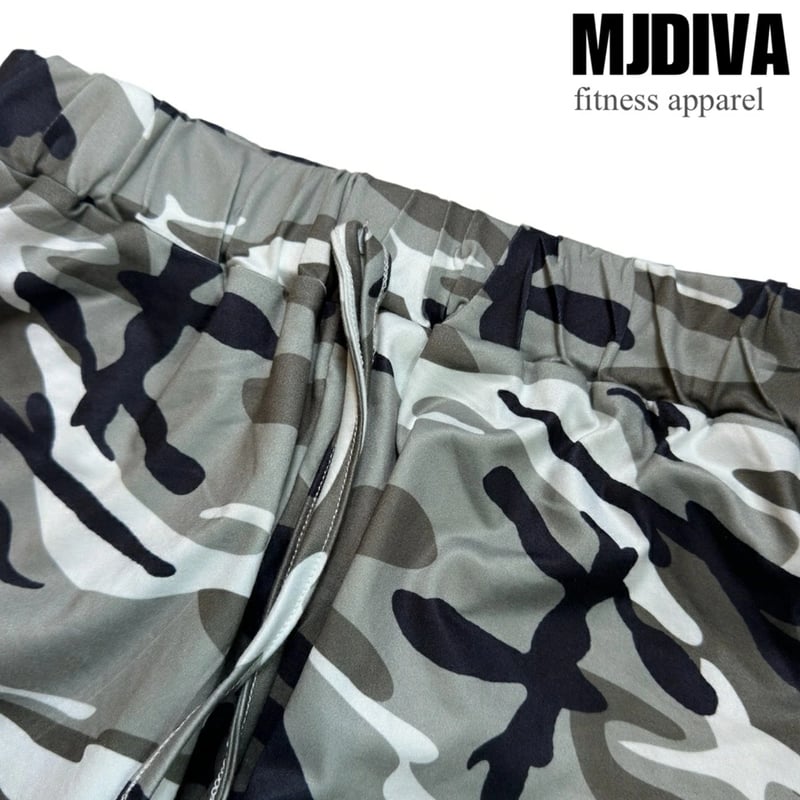 エムジェイディーバ　MJDIVA 男女兼用Mサイズ ドラゴンパンツ　迷彩　白 MJDIVA）ストレッチカモフラカプリパンツ | フィットネスウェア