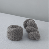 KOGANE YAK 【fine】　50g かせまたは玉巻き　ご予約 (10/4-10/6)