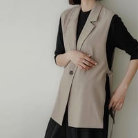 サイドスリットベスト
