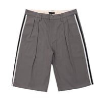 PASSPORT LEAGUES CLUB STRIPE SHORT GREY