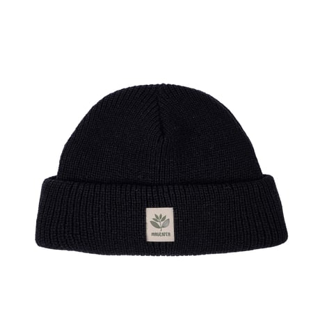 MAGENTA FAM BEANIE BASELINE BLACK