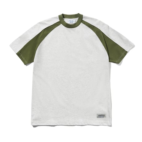 CASH ONLY TRACK PANEL TEE ASH/ARMY