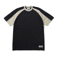 CASH ONLY TRACK PANEL TEE BLACK/COVE