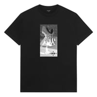 PASSPORT GAUNTLETS TEE BLACK