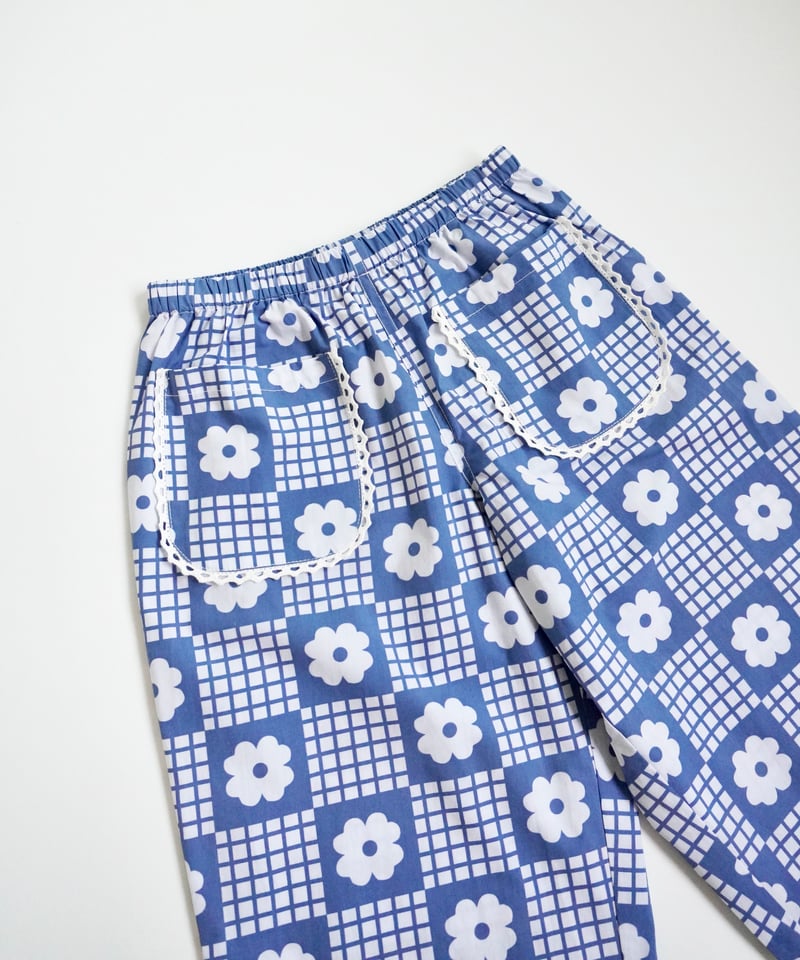 FISH & KIDS / NAVY FLOWERS RETRO PANTS | in the