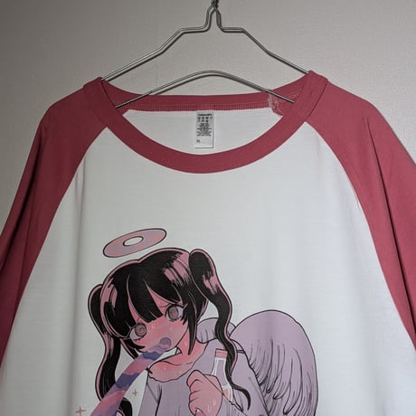 【予約販売】豚箱ゑる子コラボアイテム 『酒乱天使』（エンジェル・オートマタ）ラグランtee　キラキラPINK