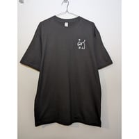 何もわかっていないイヌ刺繍tee