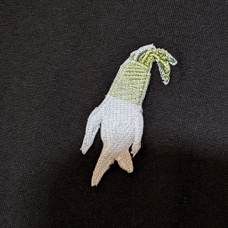 セクシーすぎてパトカーに追われているダイコン刺繍tee