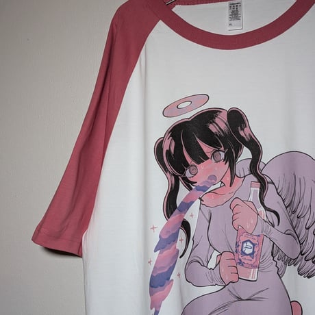 【予約販売】豚箱ゑる子コラボアイテム 『酒乱天使』（エンジェル・オートマタ）ラグランtee　キラキラPINK