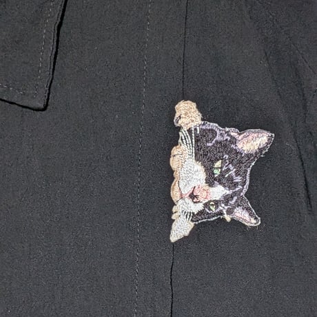 ネコちゃん刺繍5分袖チャイナシャツ