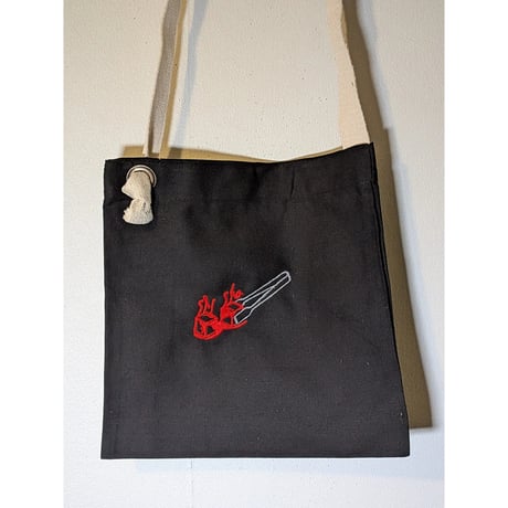 シーシャチャコール刺繍スクエアサコッシュ