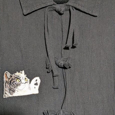 ネコちゃん刺繍5分袖チャイナシャツ