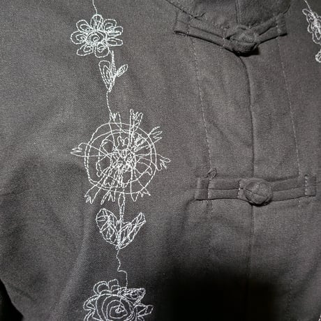お花刺繍チャイナシャツ