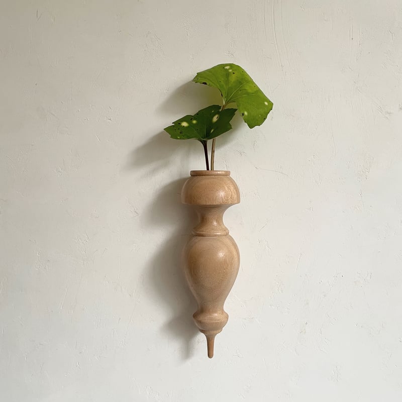 新品未使用 STAND 壁掛けフラワーベース クスノキ 花器 木製 花瓶 Wall vase 89 | STAND