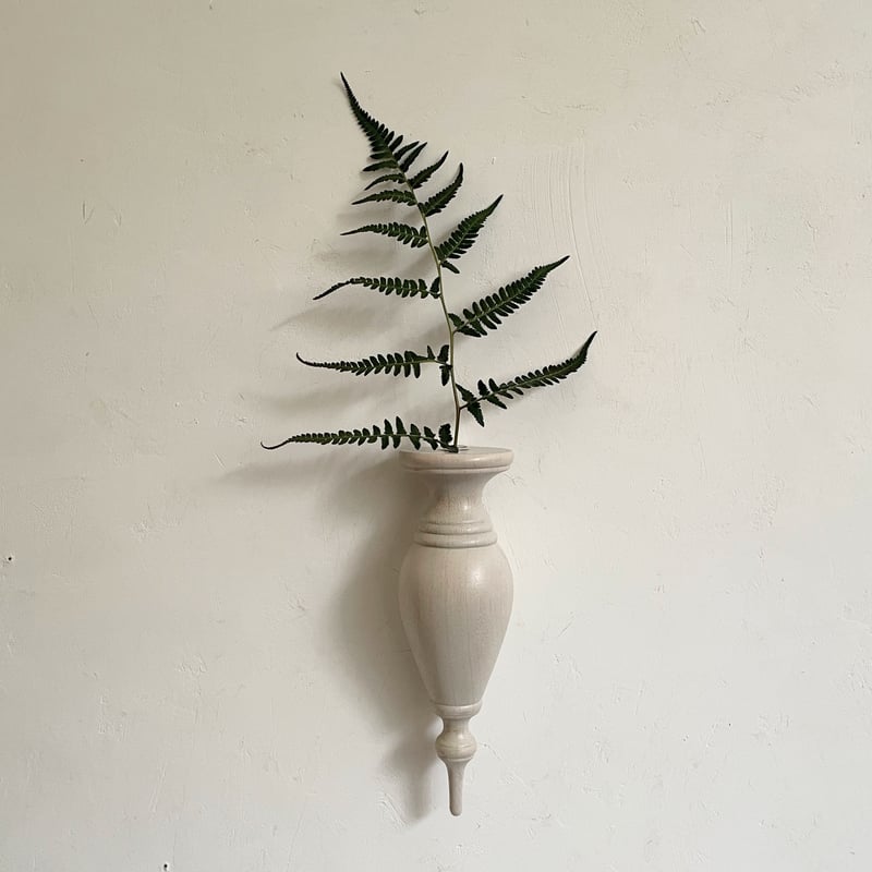 新品未使用 STAND 壁掛けフラワーベース クスノキ 花器 木製 花瓶 Wall vase 91 | STAND