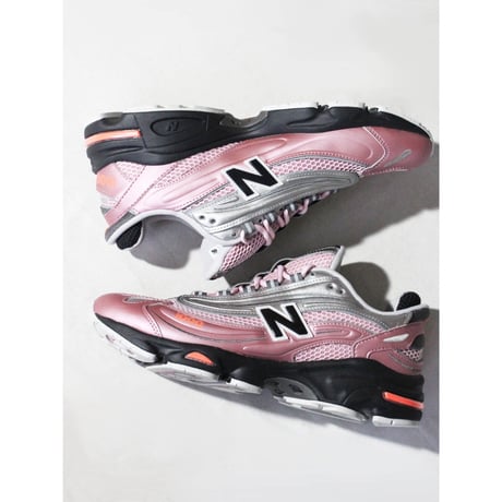 New Balance 1000 "Metallic Pink x Black"