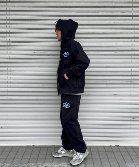 Alpha Shield Patch Sweat Pants / Black