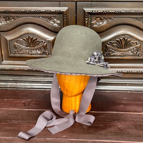 Gallant wool capeline