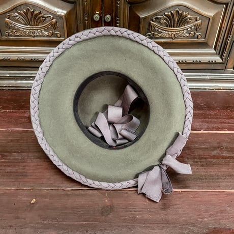 Gallant wool capeline