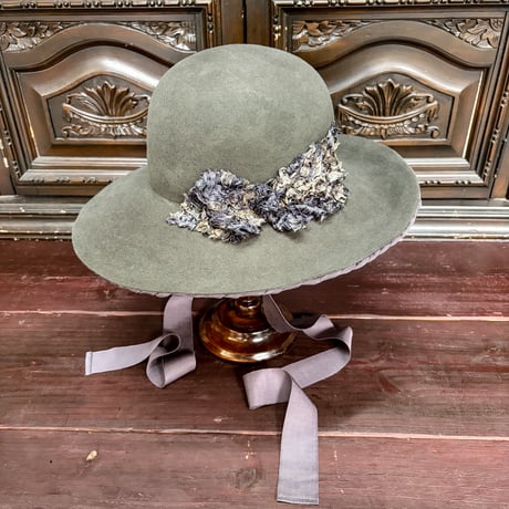 Gallant wool capeline