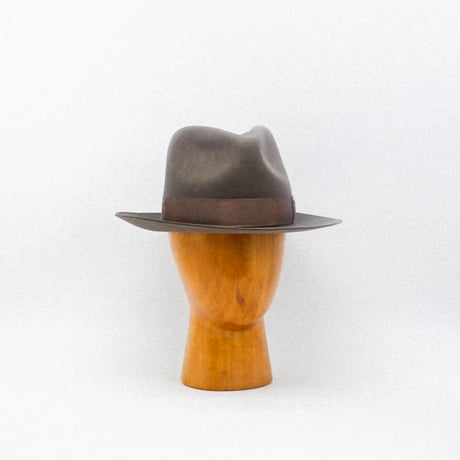 Poland block shark gill hat