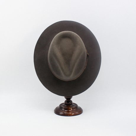 Poland block shark gill hat