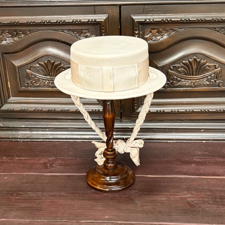 Bord court canotier tresse ruban