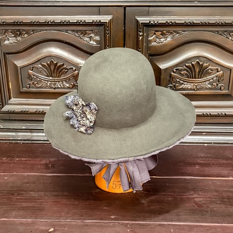 Gallant wool capeline