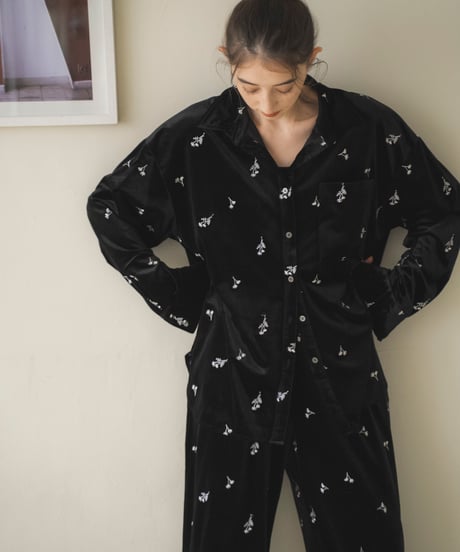 embroidered velour loose shirt