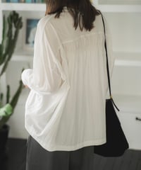 compact smooth docking pullover