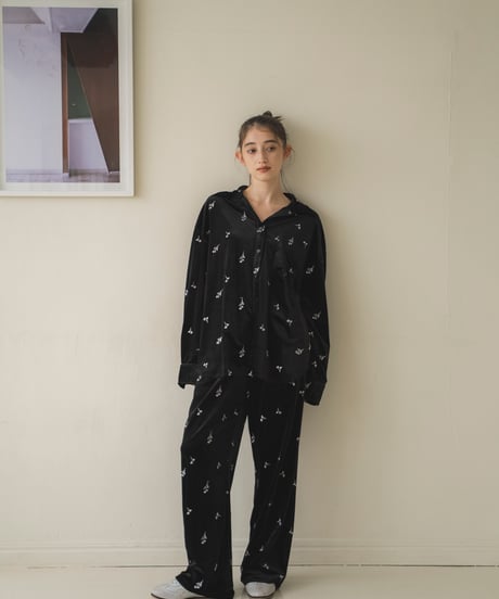 embroidered velour loose shirt