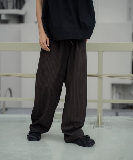 waist detail relaxed slacks