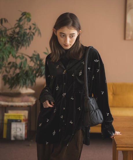embroidered velour loose shirt