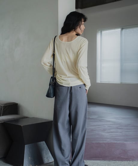 gathered detail velour long sleeve tee