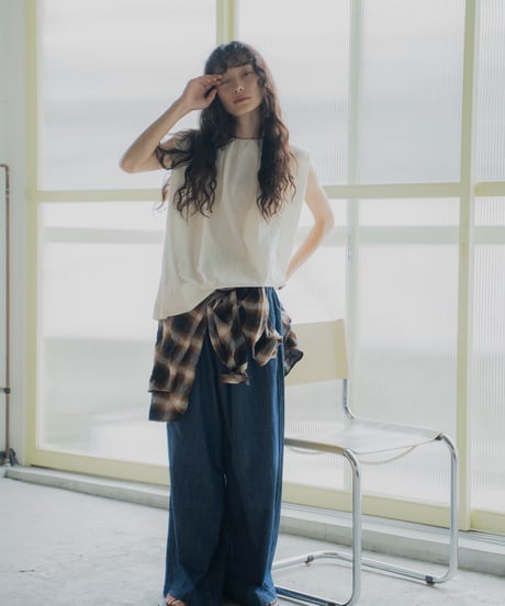 tucked shoulder sleeveless blouse