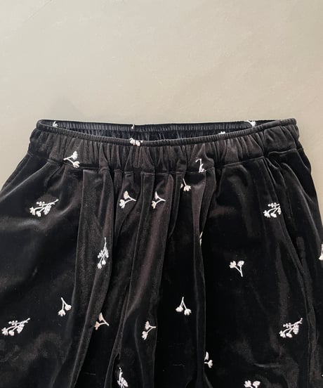 embroidered velour rough pants