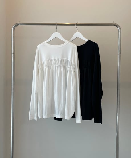 compact smooth docking pullover
