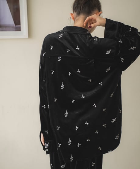 embroidered velour loose shirt