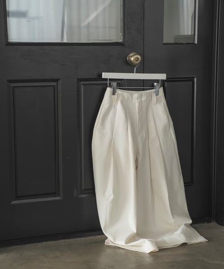tuck design wide-leg pants