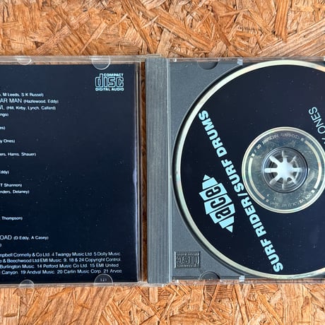 THE LIVELY ONES / Surf Rider / Surf Drums