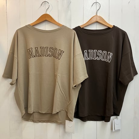 MICA&DEAL “MADISON"ロゴプリントハーフスリーブT-shirt