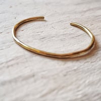 重ね付けシンプルバングル