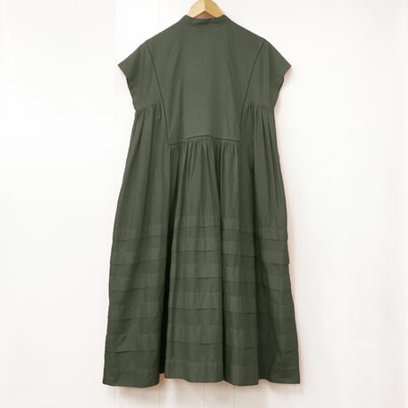 Pintuck Gathered Sleeveless Dress / Khaki Green