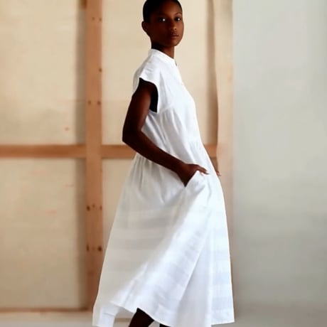 Pintuck Gathered Sleeveless Dress / Off White