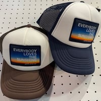 APPLEBUM everybody loves the sunshine mesh cap