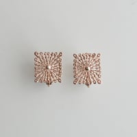 吉田史　OLD TO NEW　イヤリング　セシリア　花 PG